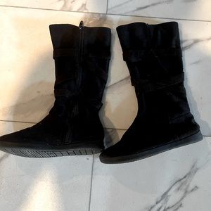 Girls size 3 boots